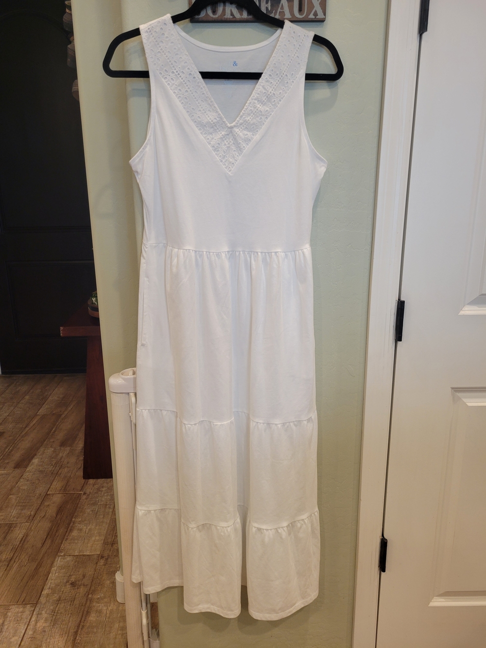 croft & barrow White Maxi Dress with V-Neck Lace Trim Summer Dress